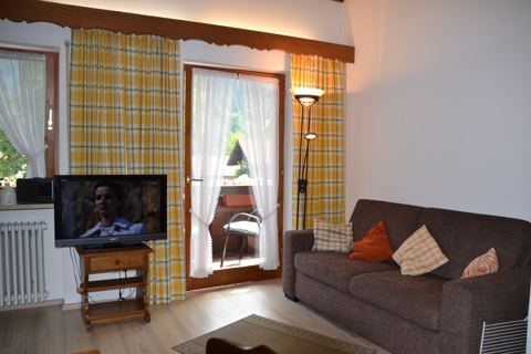 Wohnraum mit Schlafcouch